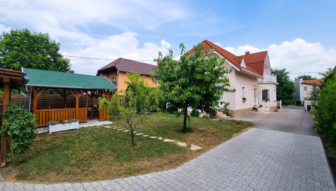White Apartment Keszthely Exterior foto